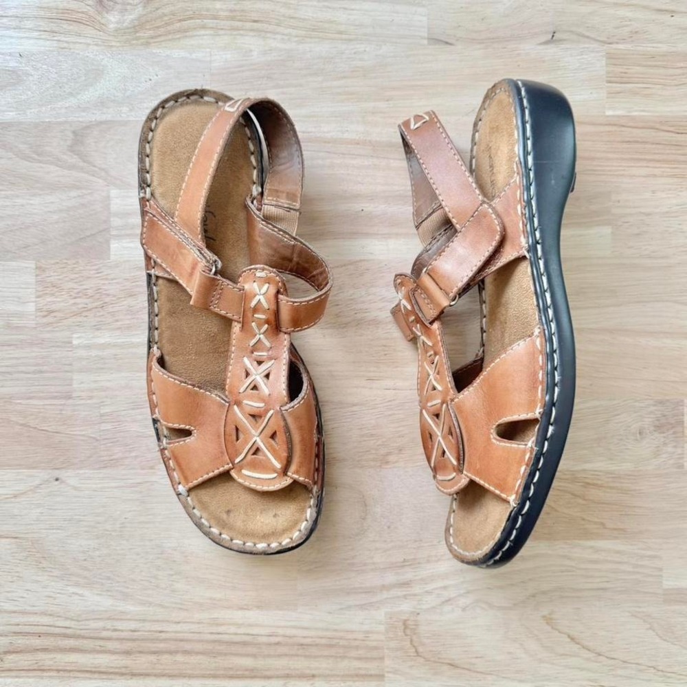 Leather Strappy Sandal Size 7 Boho Vintage Cognac Brown Tan
